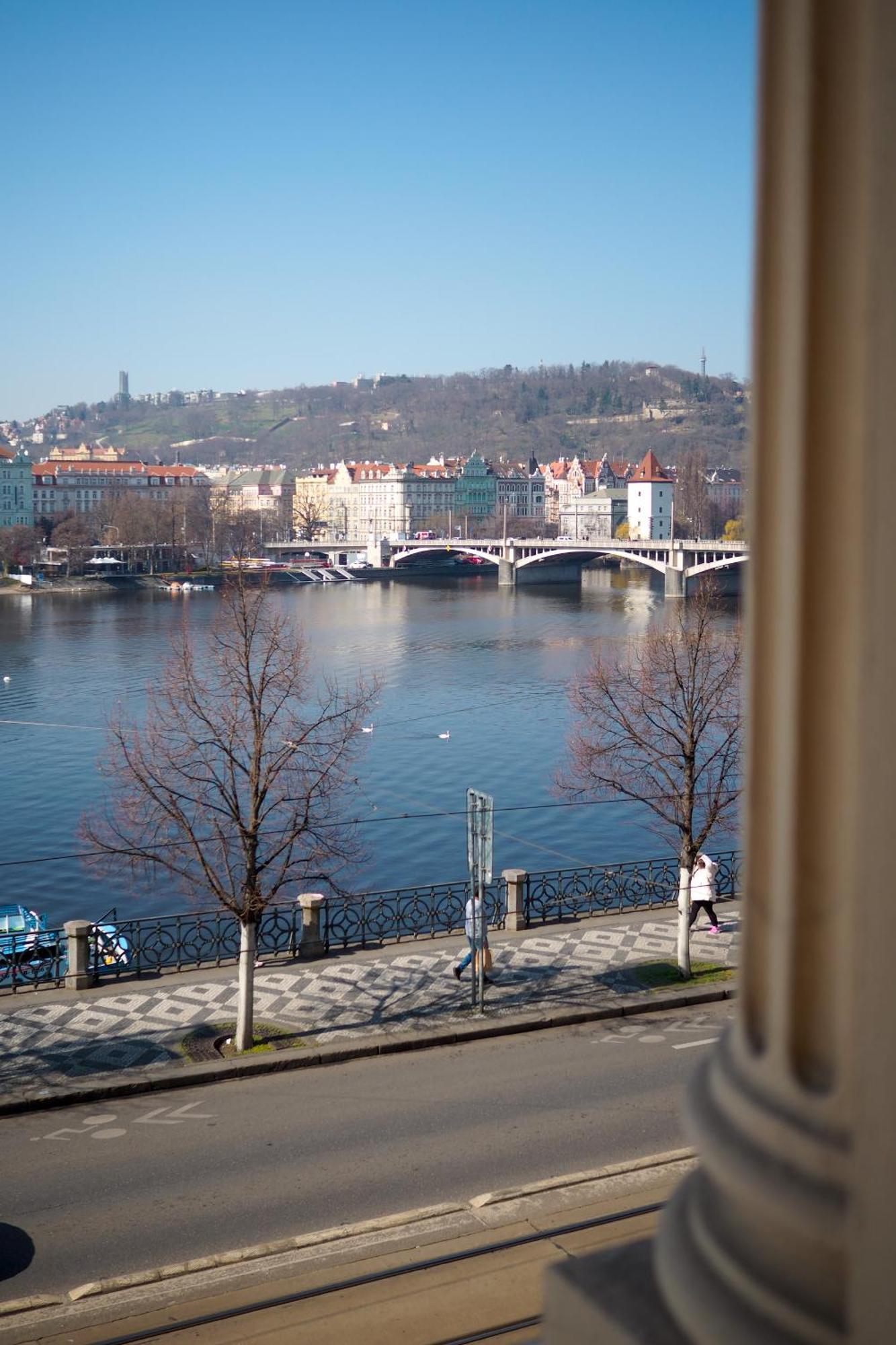 Rasinovo Nabrezi - Riverside Residence Prag Exterior foto